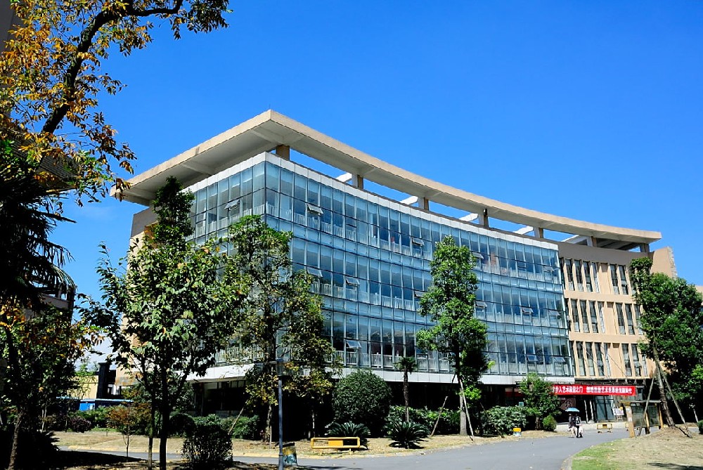 河北建材职业技术学院在云南录取分数线